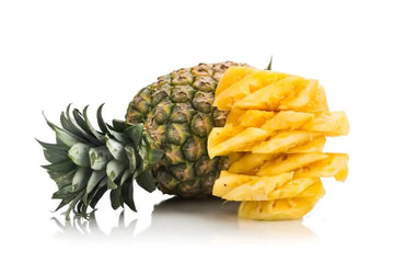 Frische aufgeschnittene Ananas als natürliche Bromelainquelle