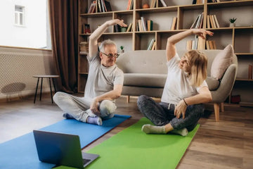 Ruhige Yogaübung als Teil einer alltagstauglichen Stressroutine