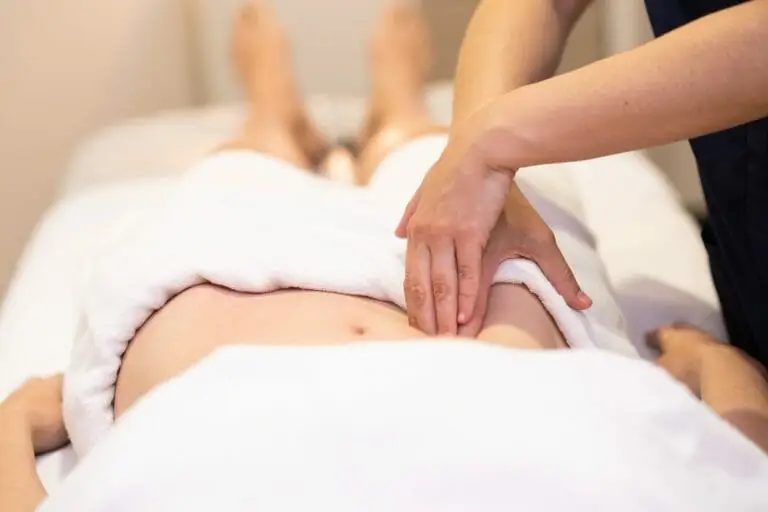 Bauch massieren