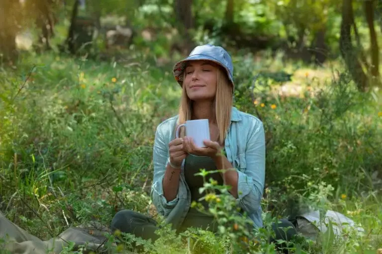 Beifuß annua Tee: Eine duftende Tasse voller Naturschönheit und Wohlbefinden