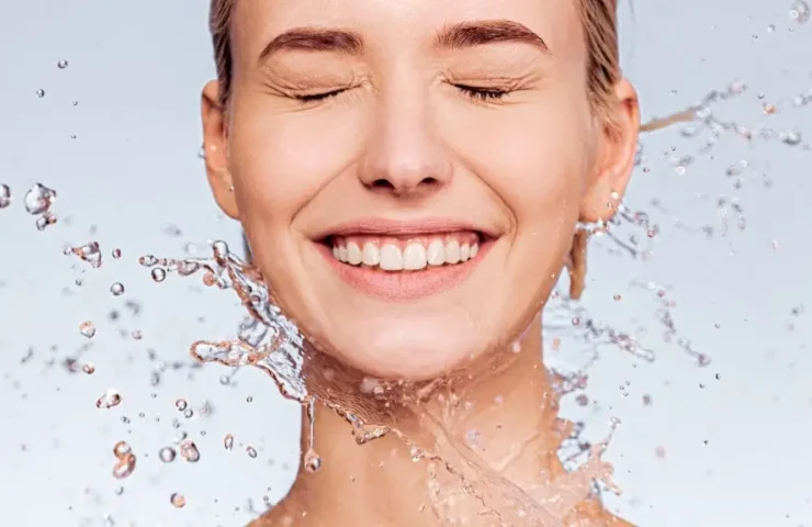 Silberwasser: Die erstaunlichen Vorteile für die Hautpflege und Aknebehandlung