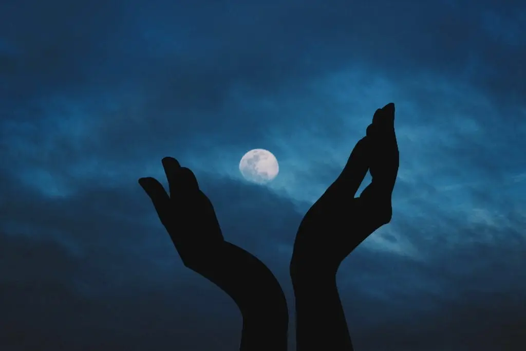 warum kann man bei vollmond nicht schlafen