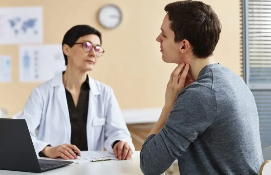 DMSO, Altersflecken, Sonnenflecken, Hautpflege, Dermatologie, Hautalterung, topische Behandlung, Schwefelverbindungen, Hautaufhellung, Hautgesundheit