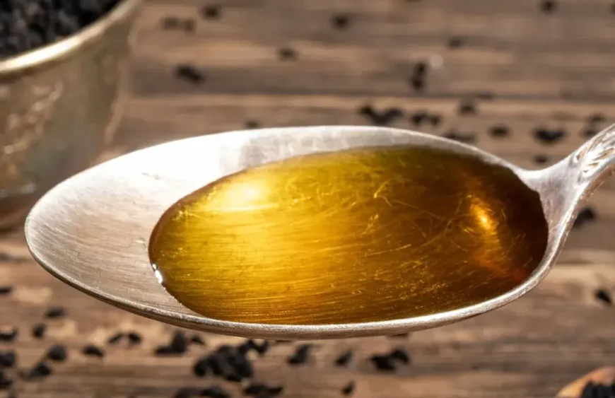 Schwarzkümmelöl: Wo Sie es kaufen können und worauf Sie achten sollten Schwarzkümmelöl ist ein beliebtes Naturprodukt mit einer Vielzahl von gesundheitlichen Vorteilen, das aus den Samen des echten Schwarzkümmels (Nigella sativa) gewonnen wird.
