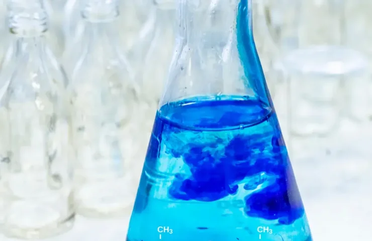 Methylenblau Lösung ausführlich erklärt: Anwendungen, Geschichte und Bedeutung in Forschung & Labor. Wissenschaftlich fundiert & leicht verständlich.